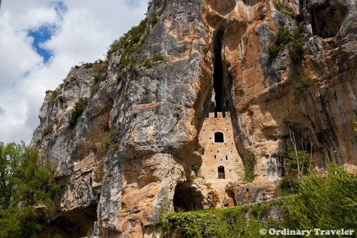 Cave Dwelling in Buzies France