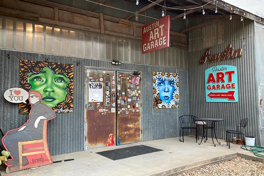 Austin Travel Guide (Where To Stay, Things To Do + Packing Tips)