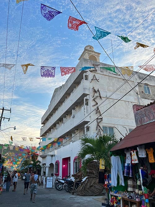 Barra De Navidad Travel Guide