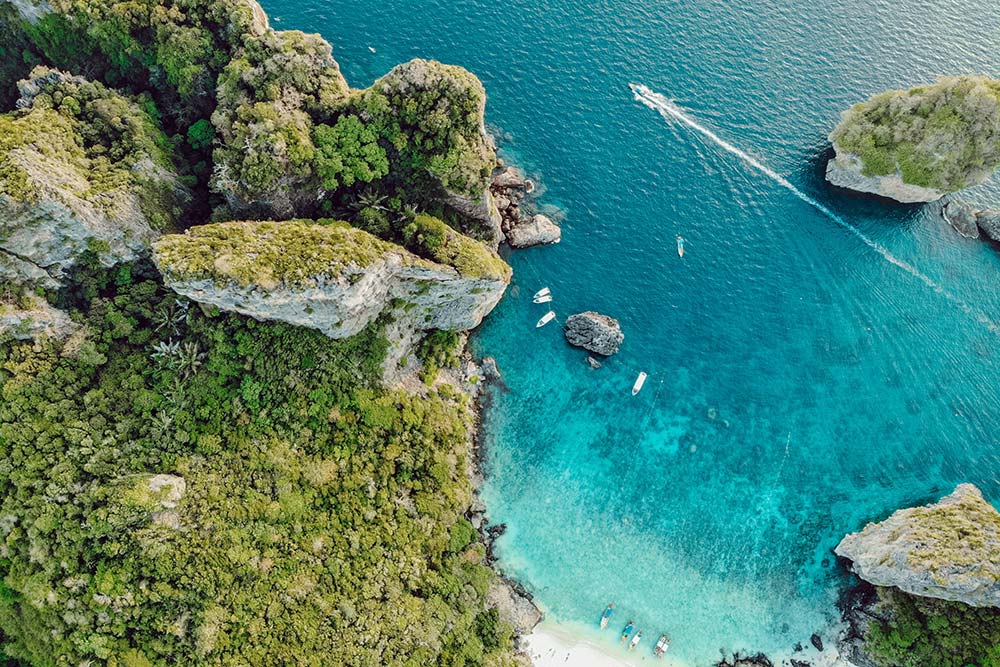 10 Best Work Abroad Experiences Around The World