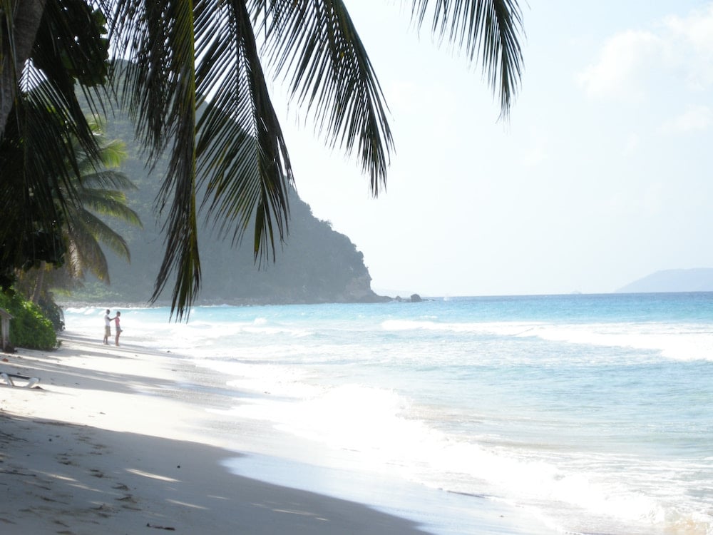 25 Best Honeymoon Destinations Around The World (And Where To Stay)