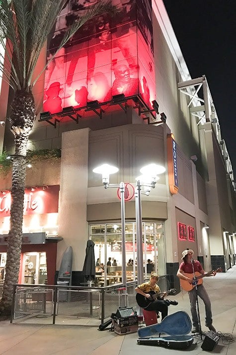 The Ultimate Travel Guide to Burbank, California