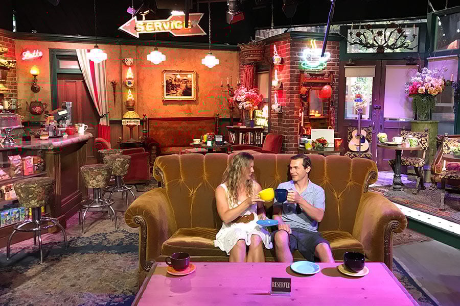 warner bros studios friends set in burbank, ca