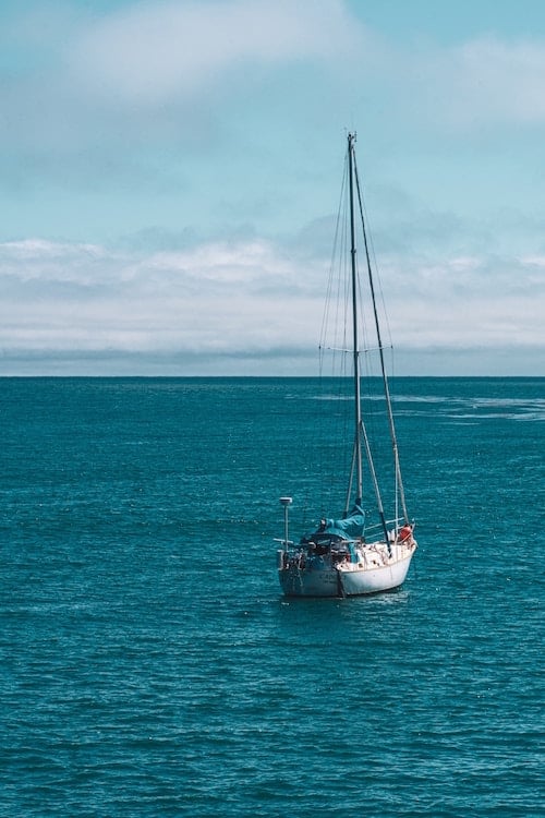12 Best Small Beach Towns in California (And Where to Stay)