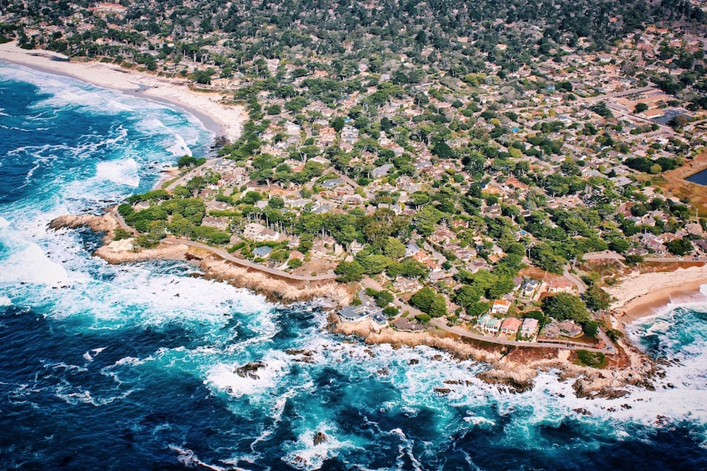 12 Best Small Beach Towns in California (And Where to Stay)