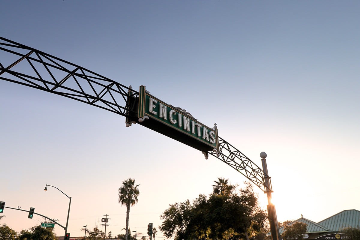 Encinitas downtown sign