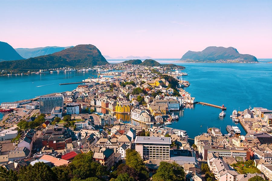 Travel Guide to Norway’s Fjord Region
