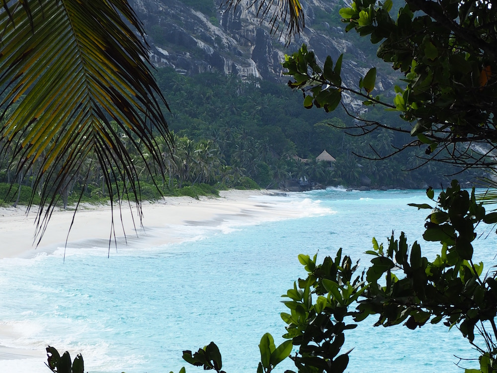 25 Best Honeymoon Destinations Around The World (And Where To Stay)